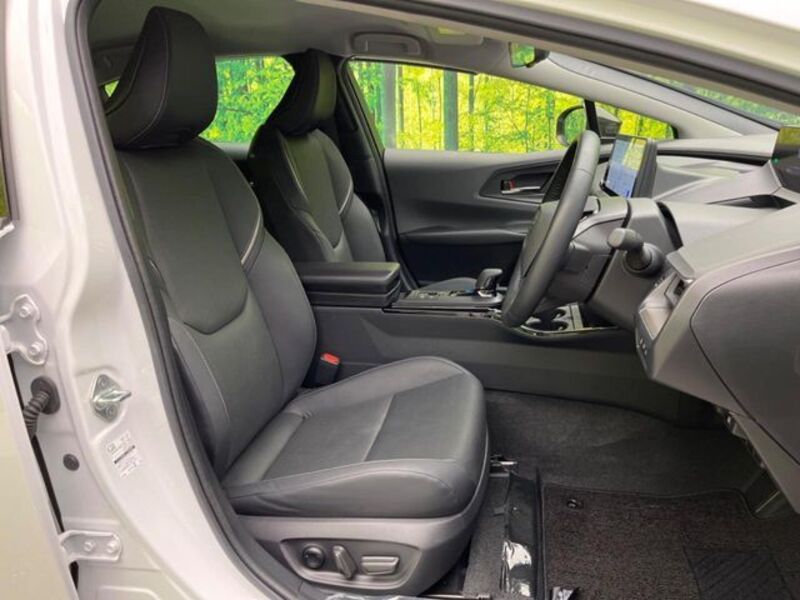 PRIUS PHV