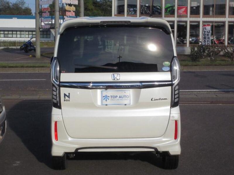 N BOX CUSTOM
