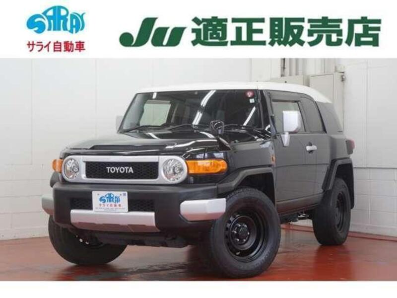 TOYOTA FJ CRUISER