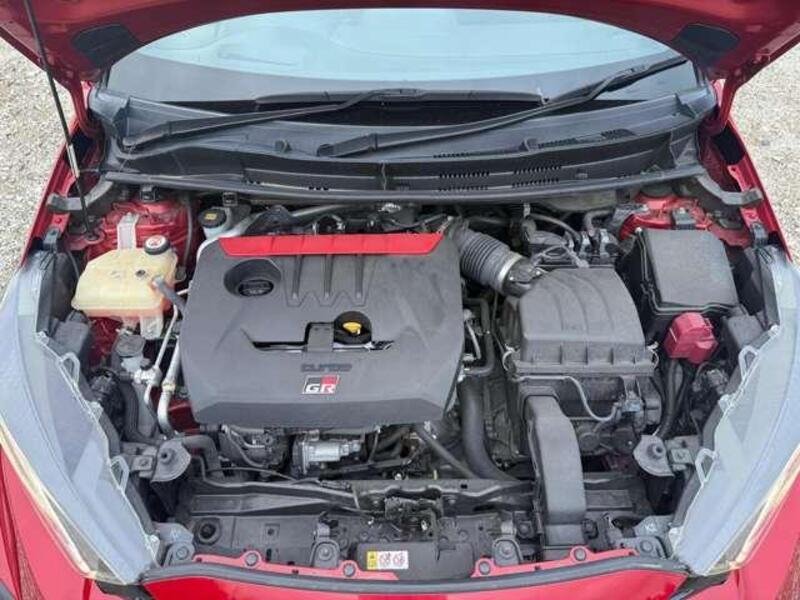 GR YARIS