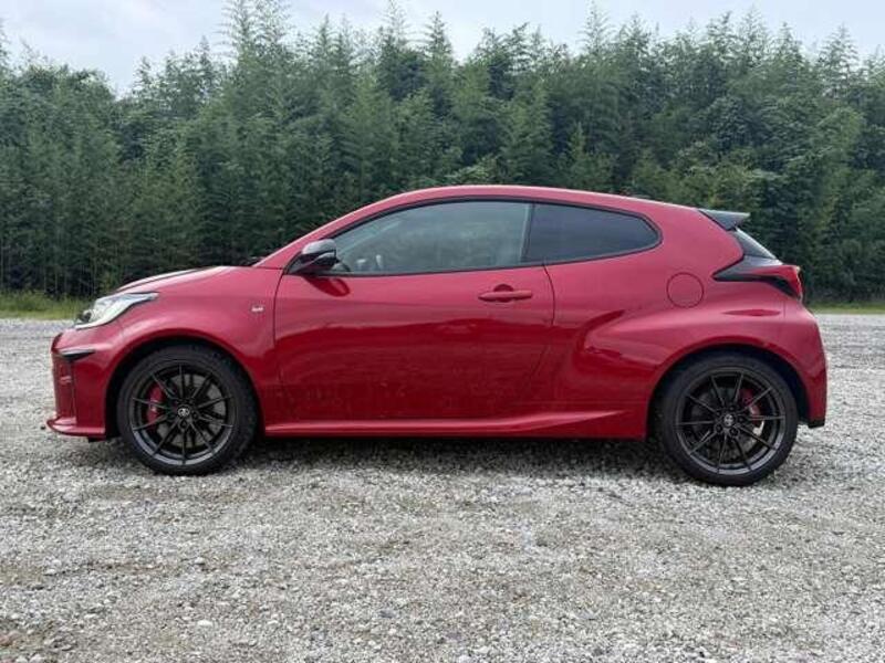 GR YARIS
