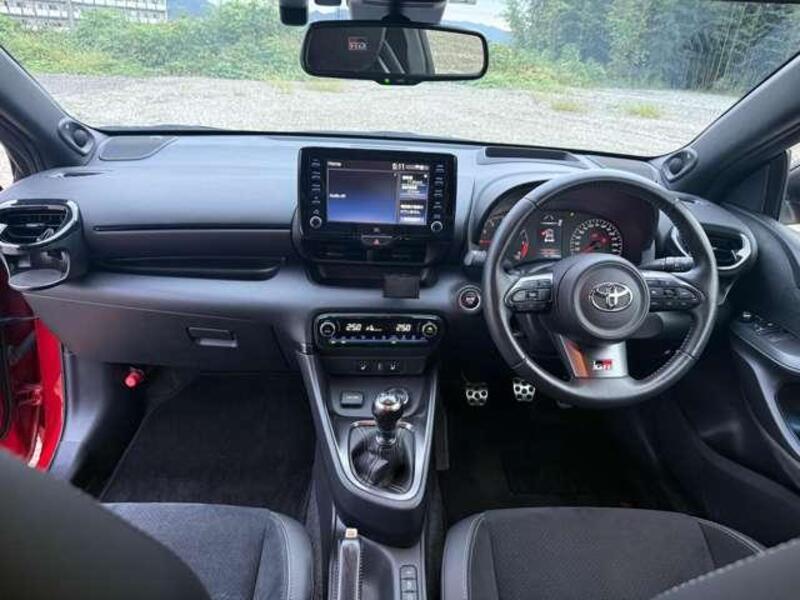 GR YARIS