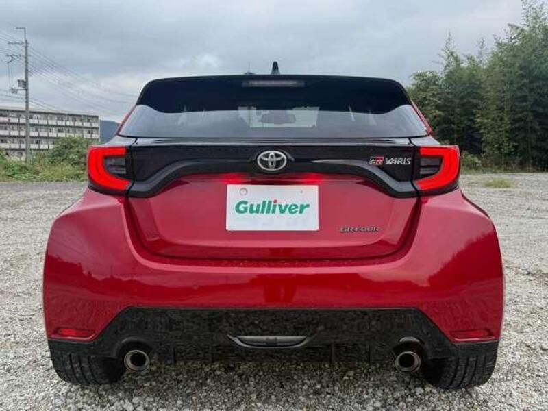 GR YARIS