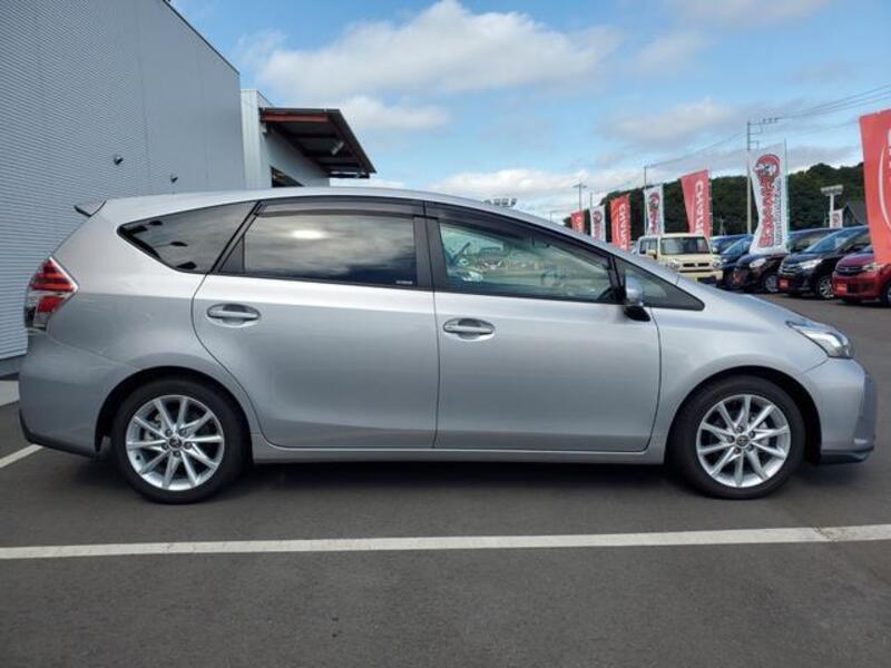 PRIUS ALPHA
