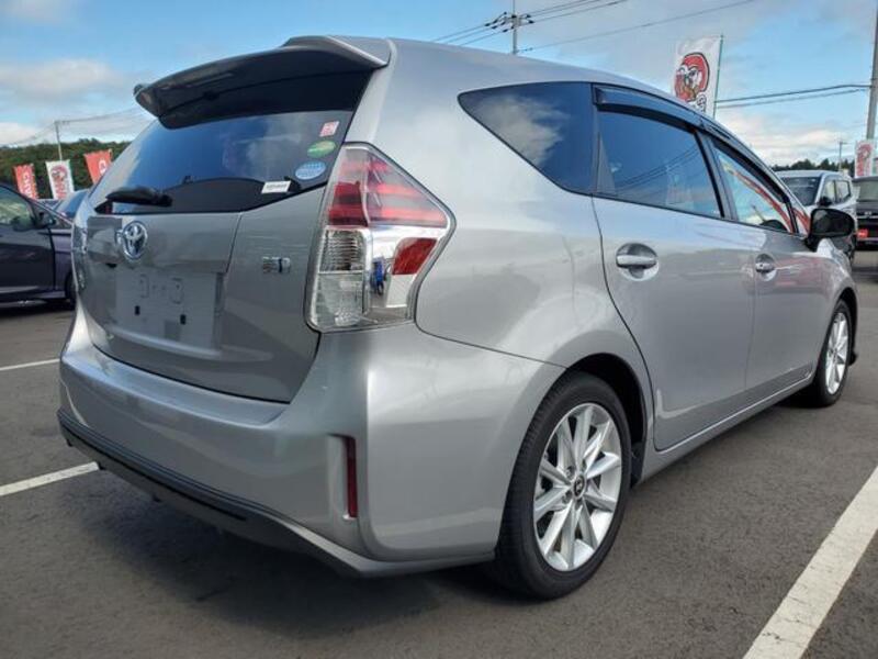 PRIUS ALPHA