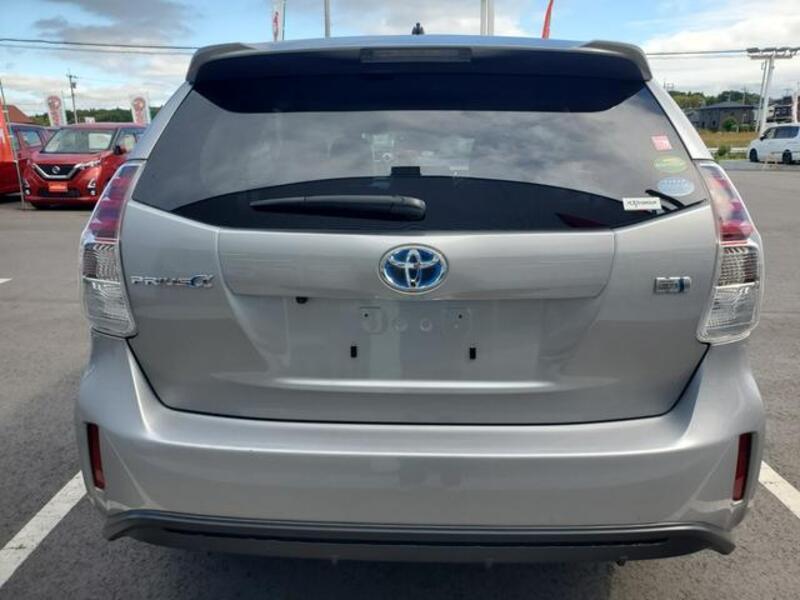PRIUS ALPHA