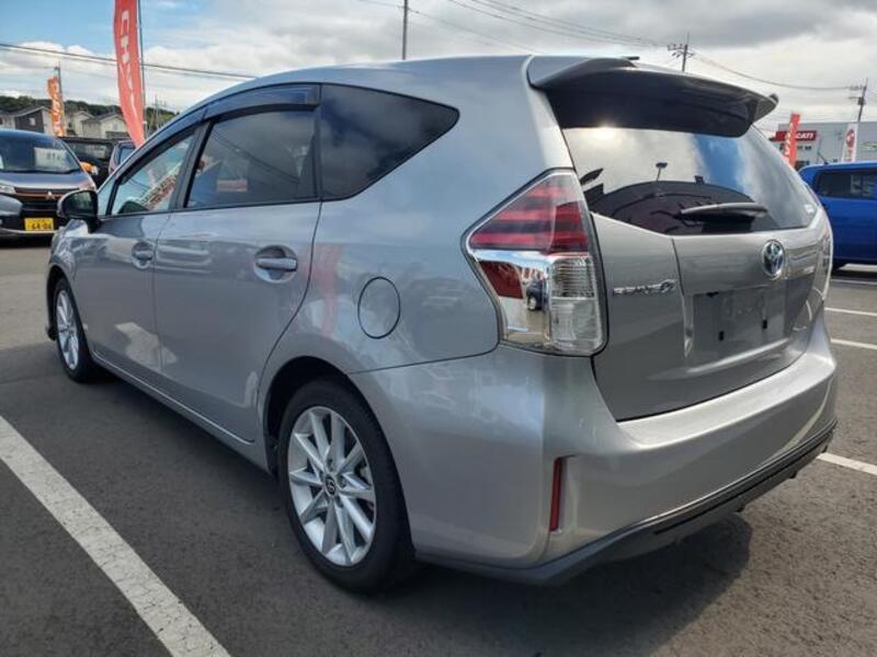 PRIUS ALPHA