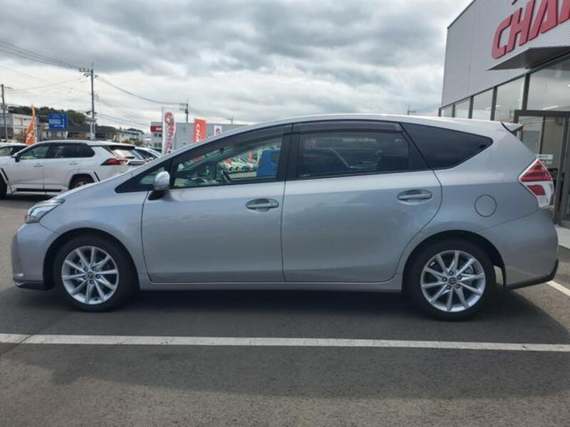 PRIUS ALPHA
