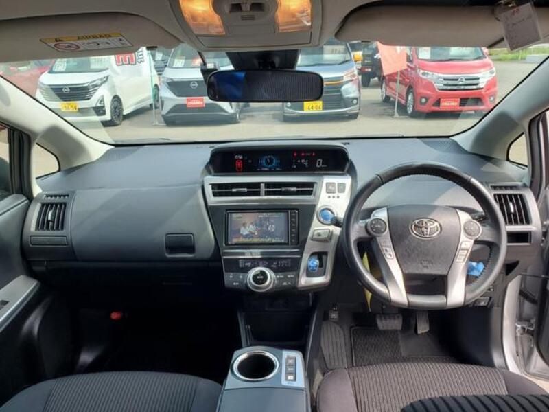 PRIUS ALPHA
