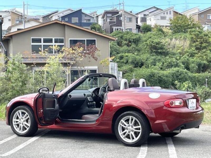 ROADSTER