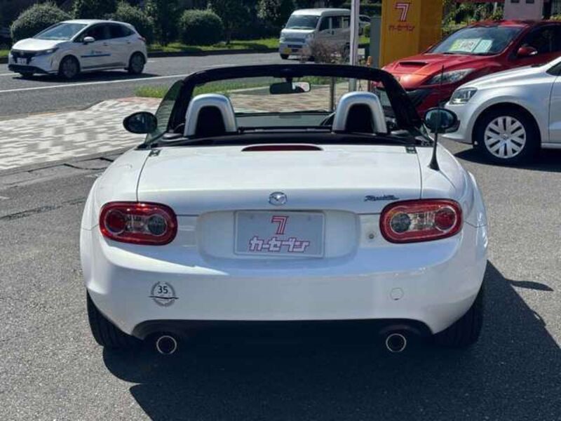 ROADSTER