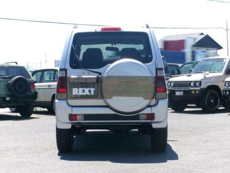 PAJERO MINI