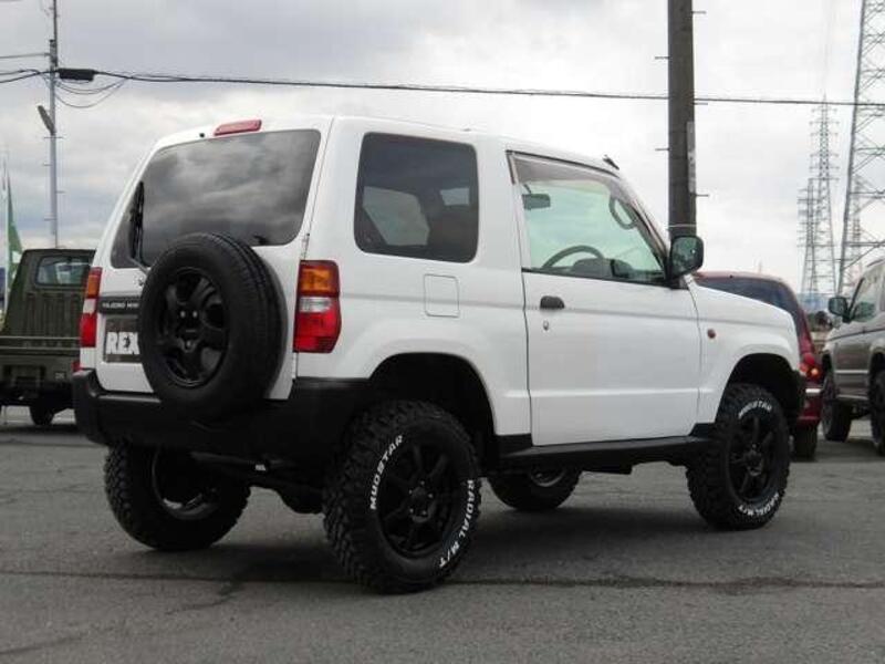 PAJERO MINI