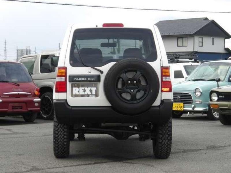 PAJERO MINI