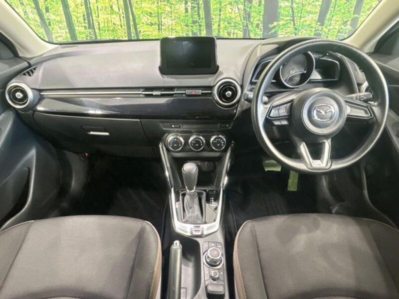 MAZDA2