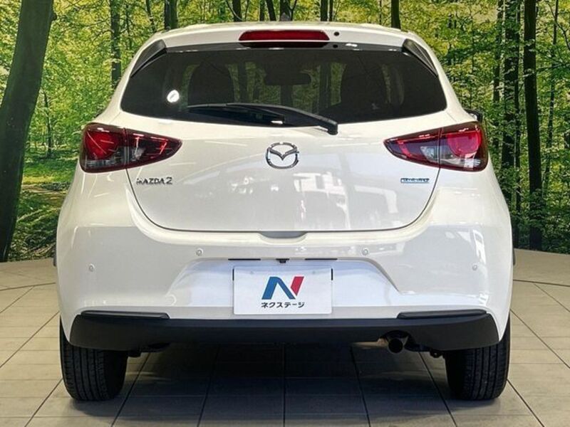 MAZDA2