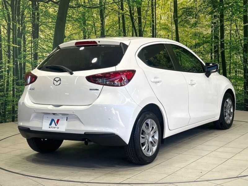 MAZDA2