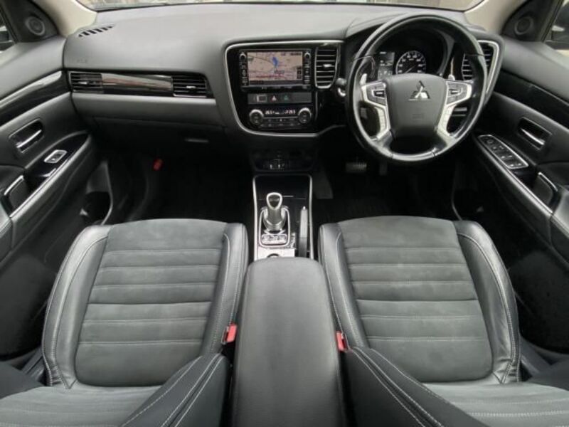OUTLANDER PHEV