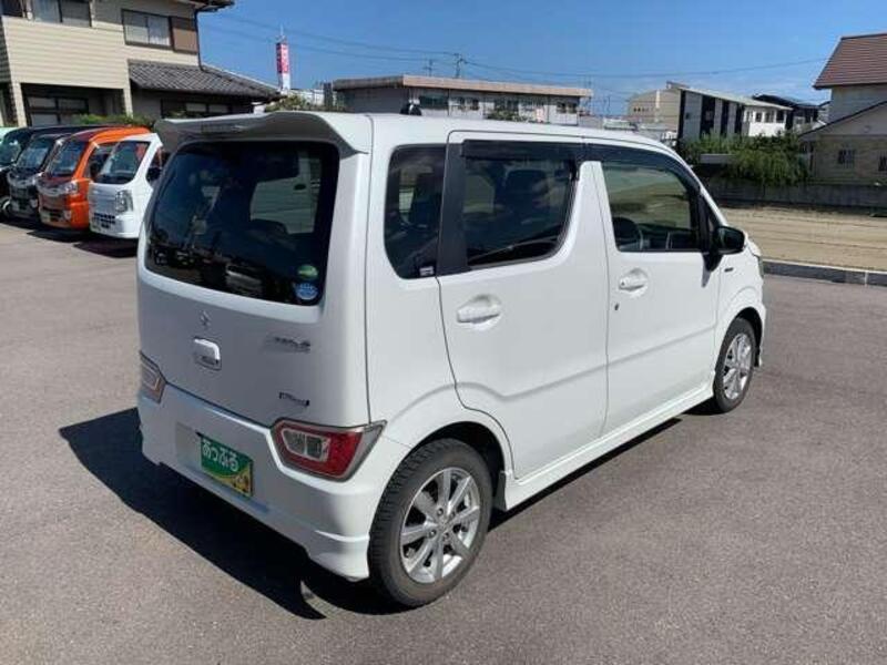 WAGON R