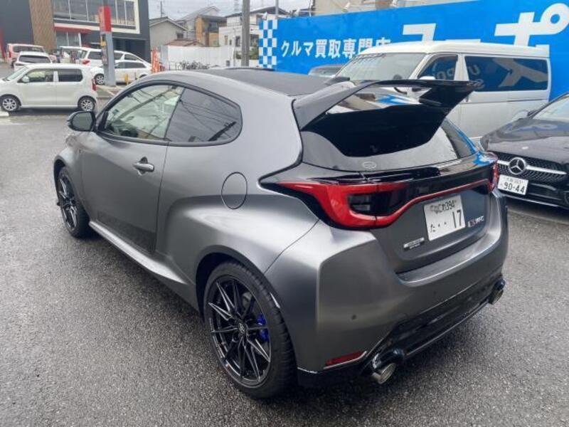 GR YARIS