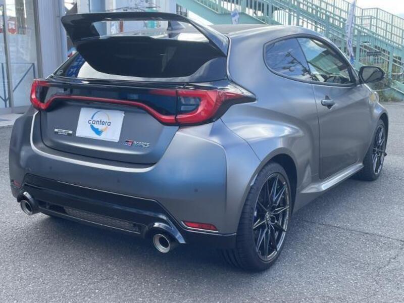 GR YARIS
