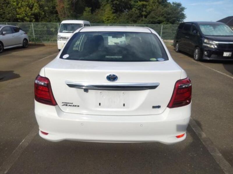 COROLLA AXIO