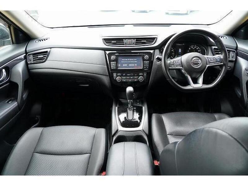 X-TRAIL