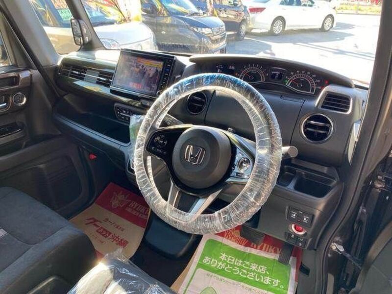 N BOX CUSTOM