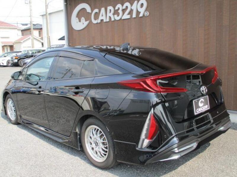 PRIUS PHV