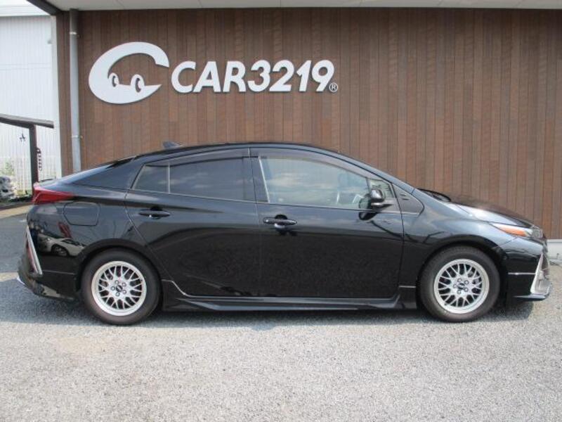 PRIUS PHV