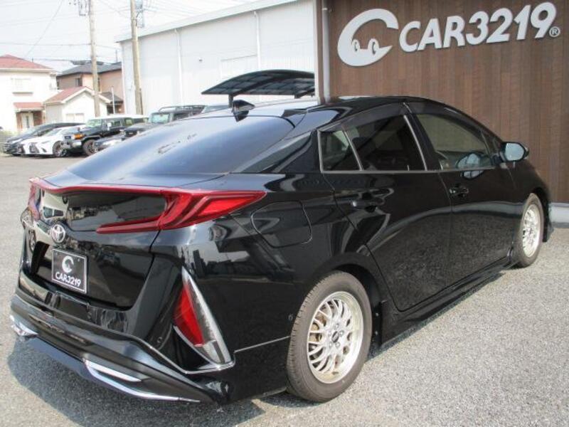 PRIUS PHV