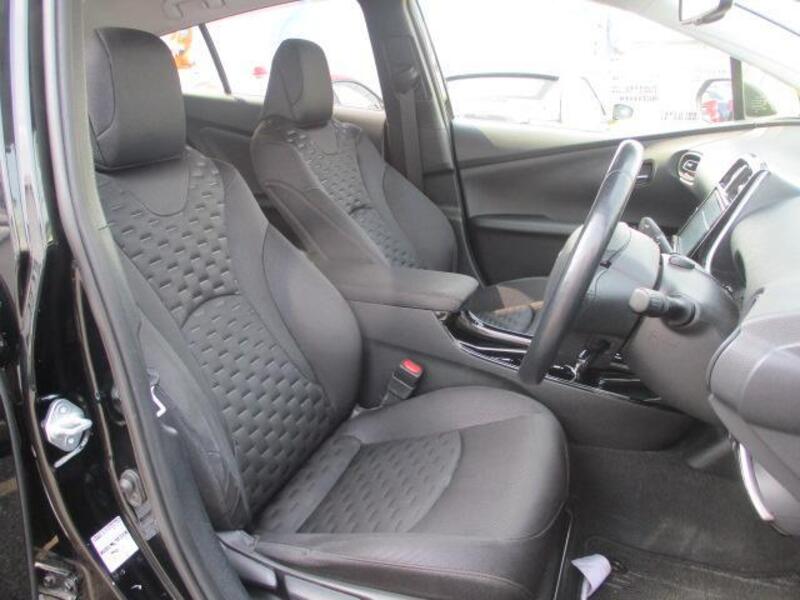 PRIUS PHV