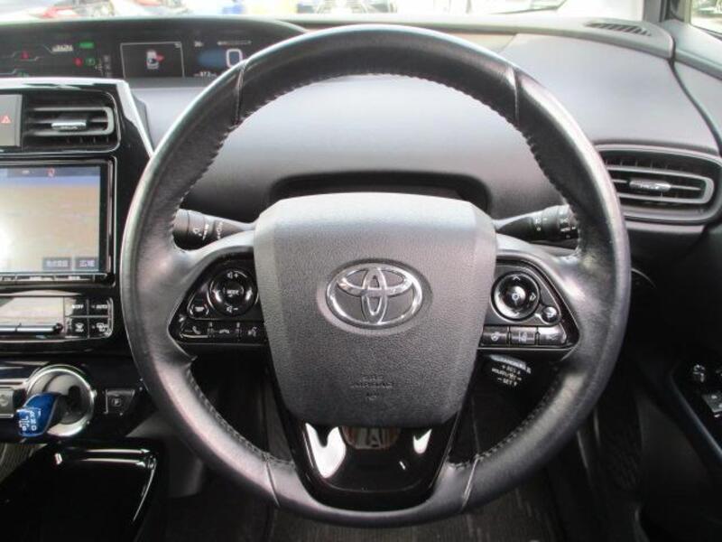 PRIUS PHV