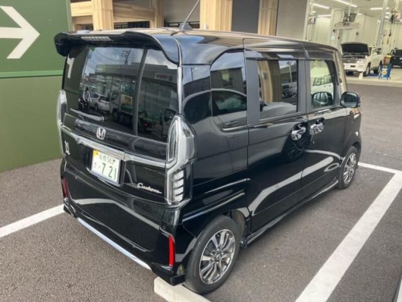 N BOX CUSTOM