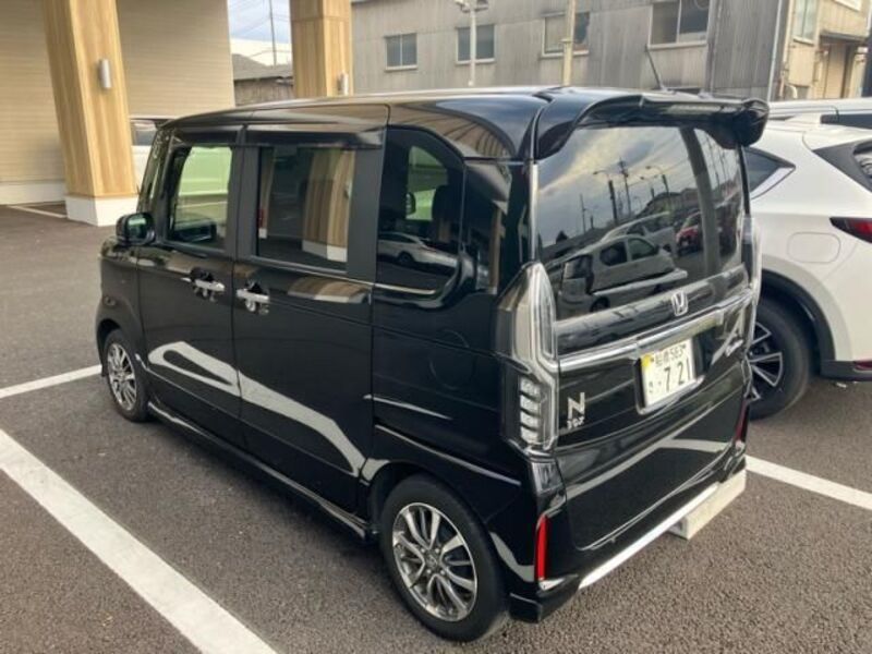 N BOX CUSTOM