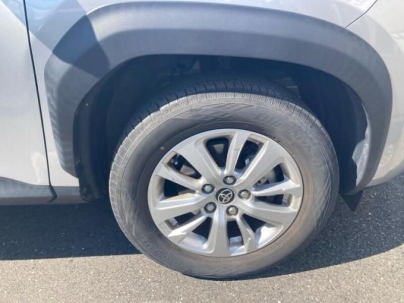 YARIS CROSS
