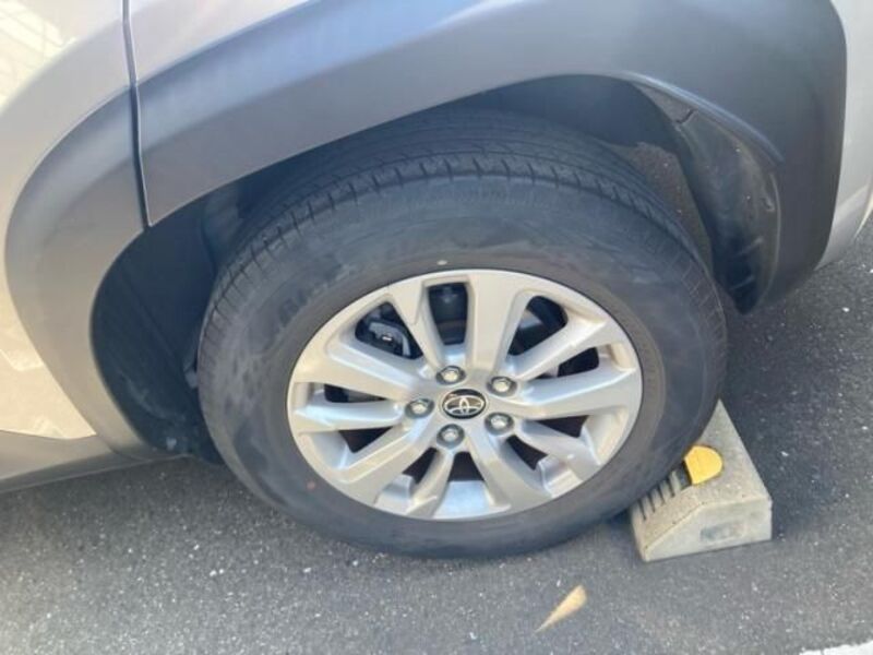 YARIS CROSS
