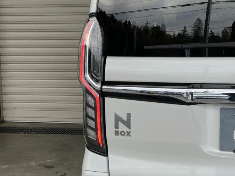 N BOX CUSTOM