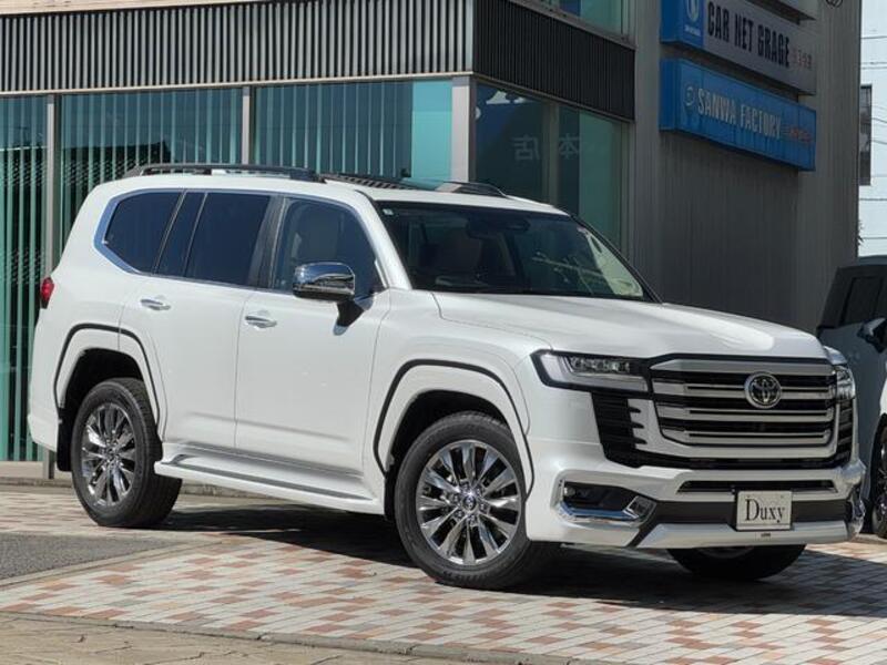 LAND CRUISER