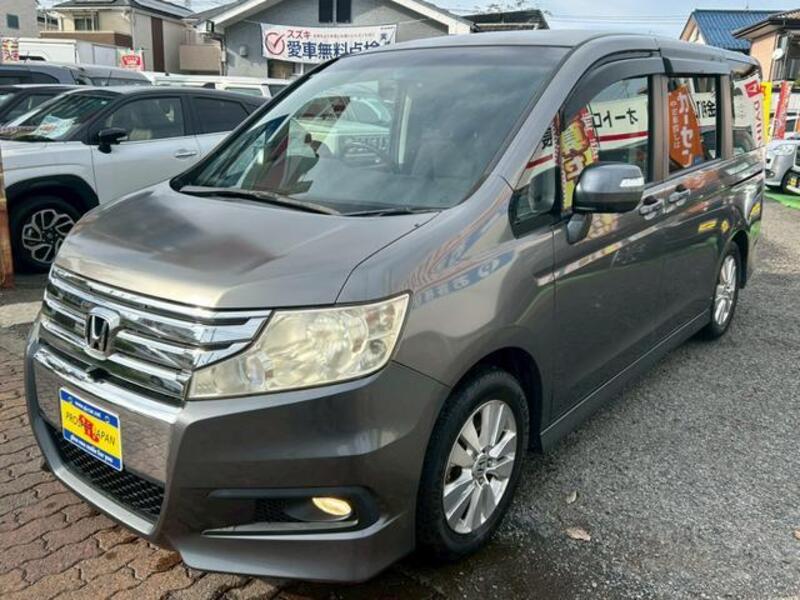 HONDA STEPWAGON SPADA