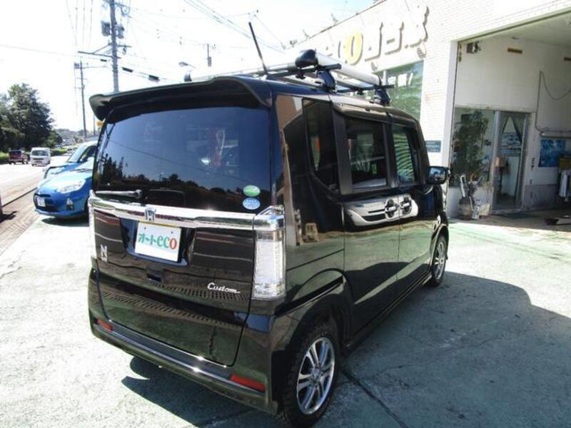 N BOX CUSTOM