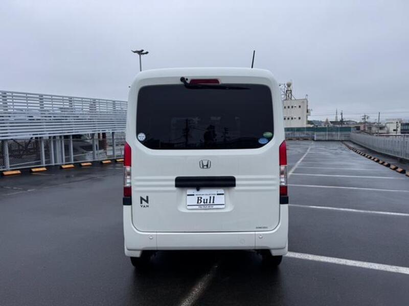 N-VAN