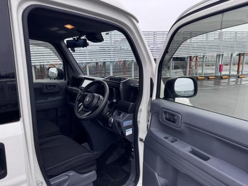 N-VAN