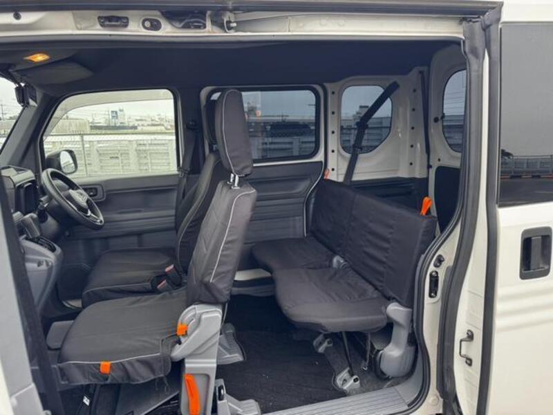 N-VAN