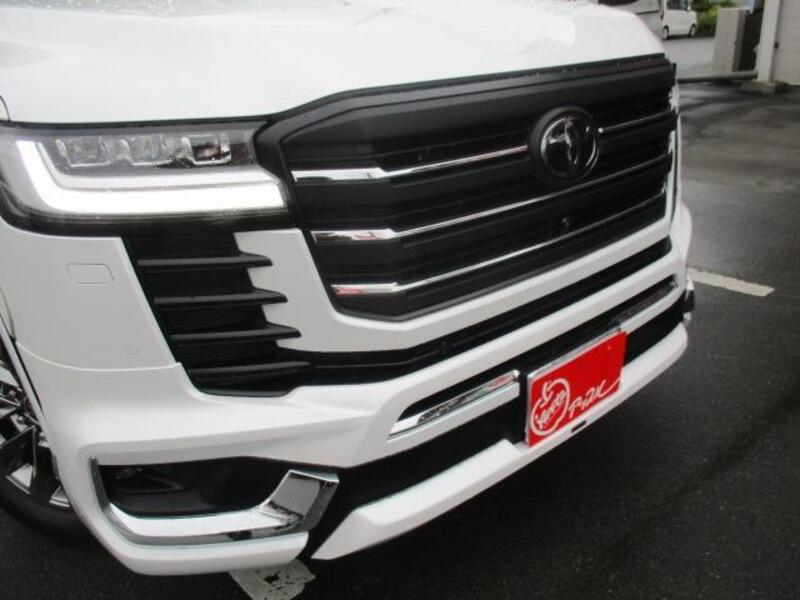 LAND CRUISER