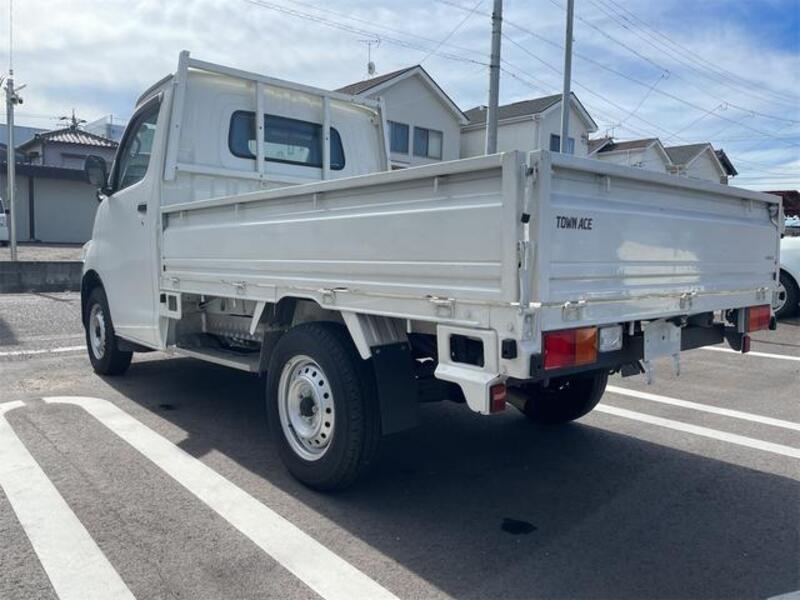 TOWNACE TRUCK