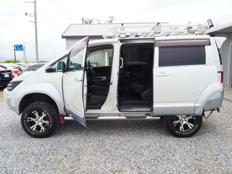 DELICA D5