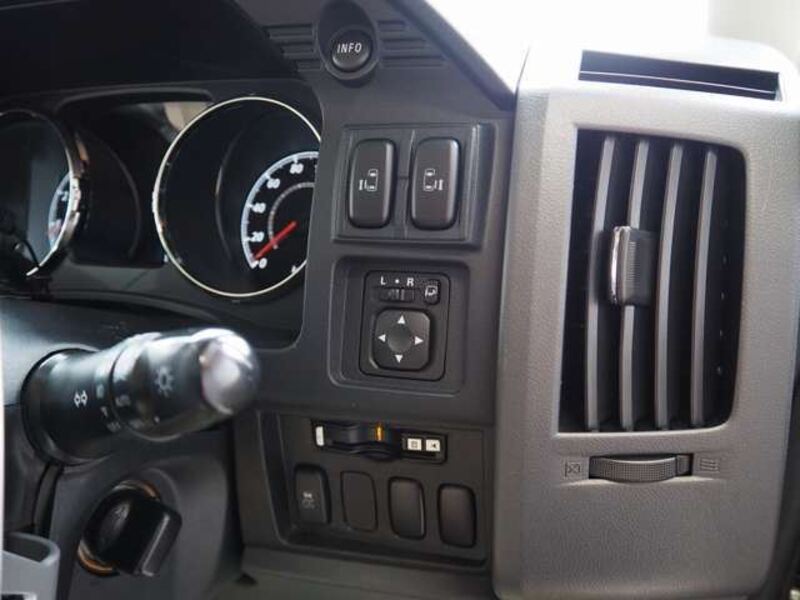 DELICA D5