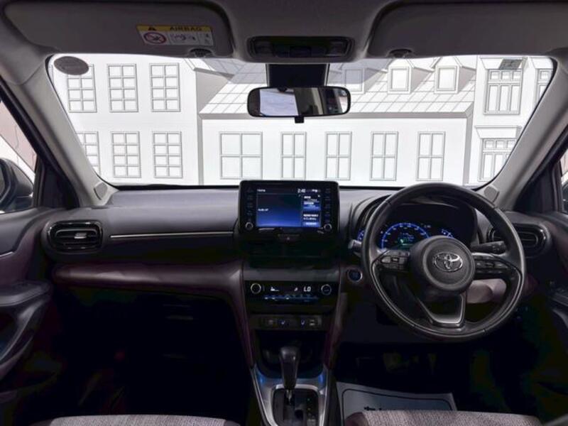 YARIS CROSS