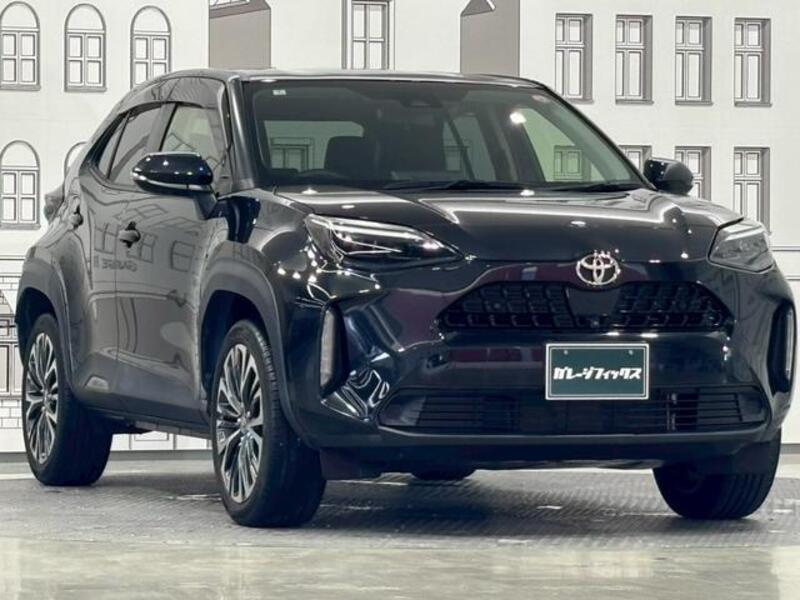YARIS CROSS